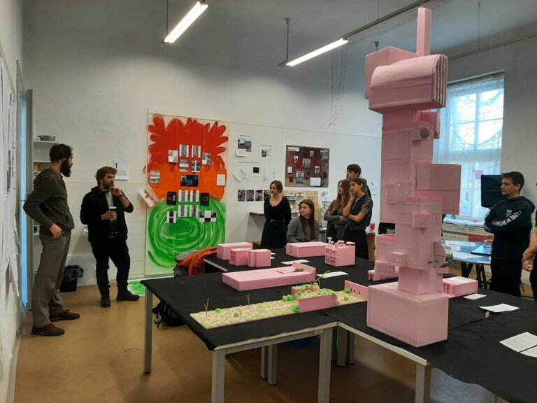 Studentský projekt Portál jako dům a dům jako portál, Fakulta architektury VUT Brno, Ateliér Kristek – Sedlák